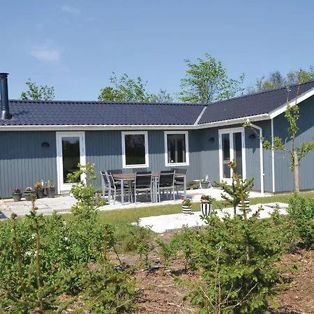 Beautiful In Tarm With Kitchen * Fjerbæk